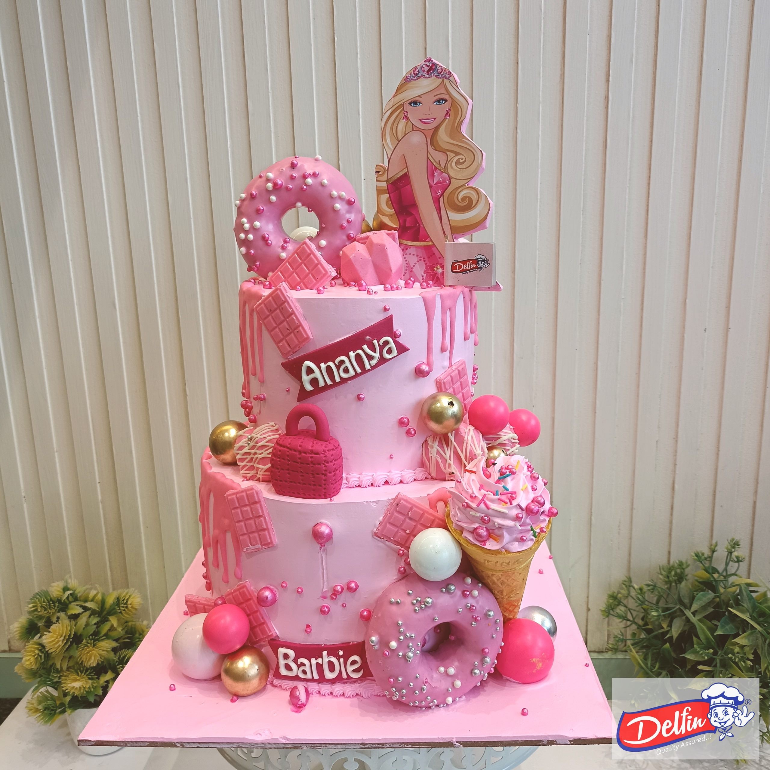 Customized cake
