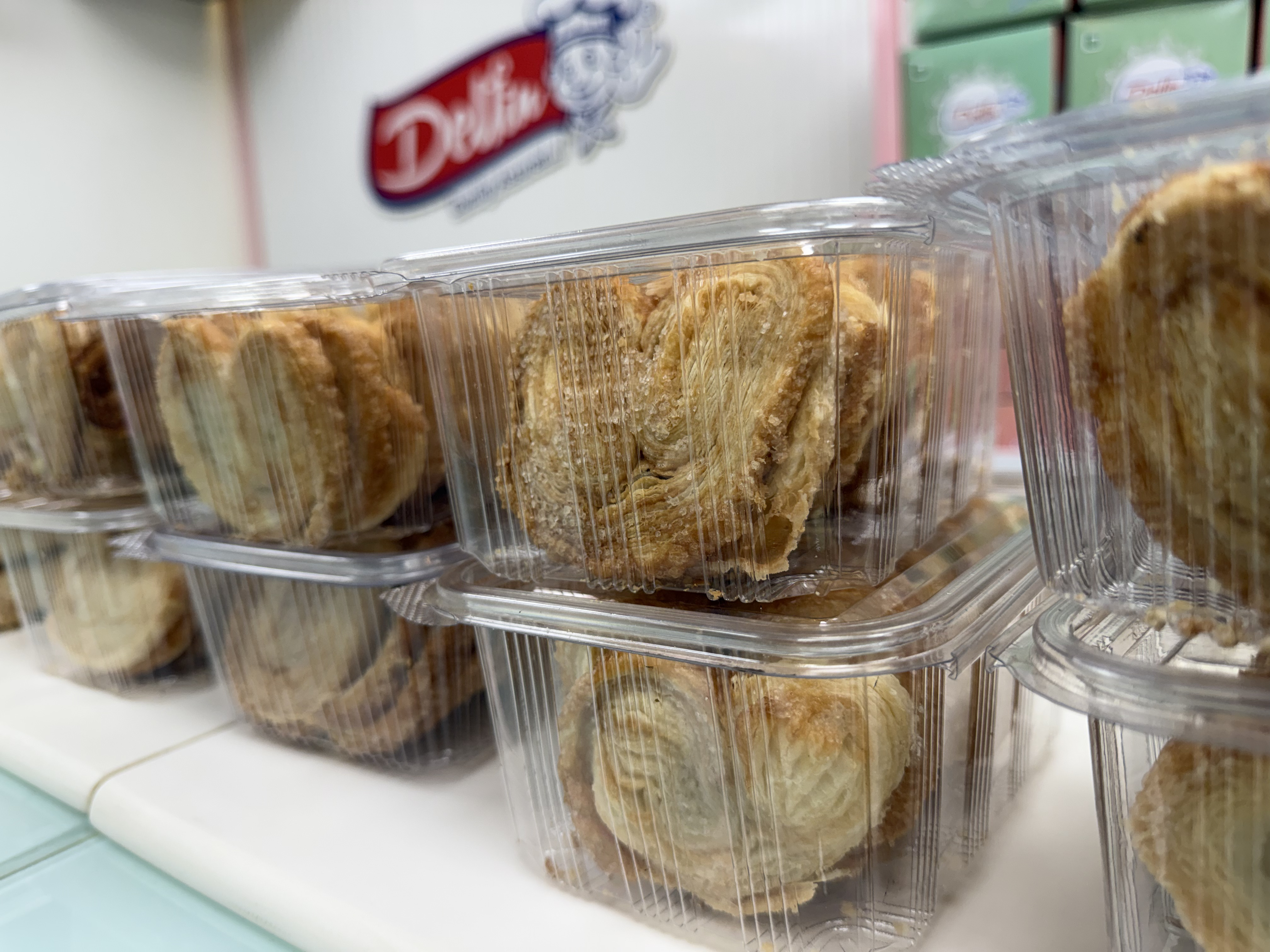 Cream roll boxes side view
